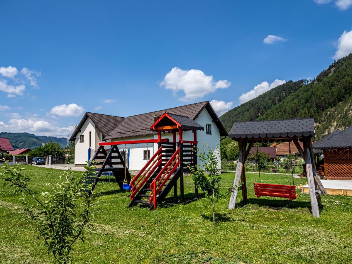 Casa Iulia Villa Pojorîta Екстериор снимка