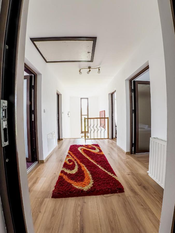 Casa Iulia Villa Pojorîta Екстериор снимка